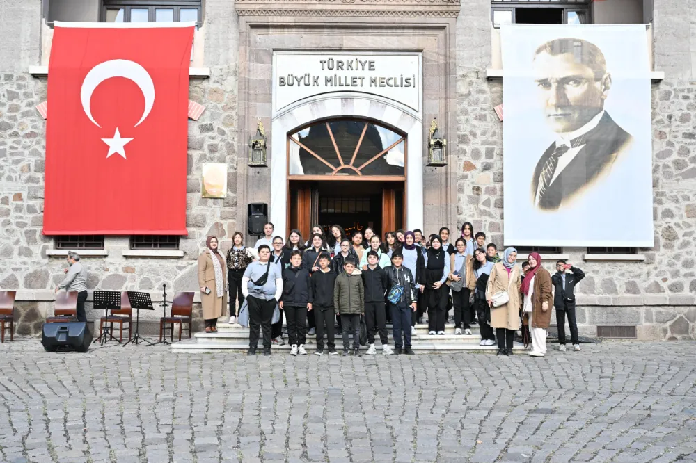 ALTINDAĞLI GENÇLERİN 13 EKİM COŞKUSU