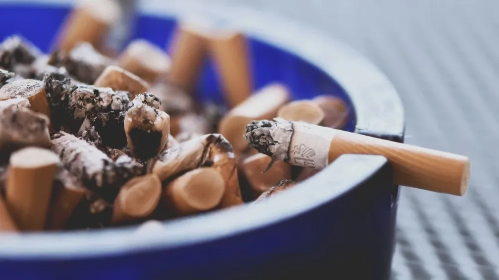 YEŞİLAY RAPORU: Her ÜÇ KİŞİDEN İKİSİ ÇOCUK YAŞTA SİGARAYA BAŞLIYOR