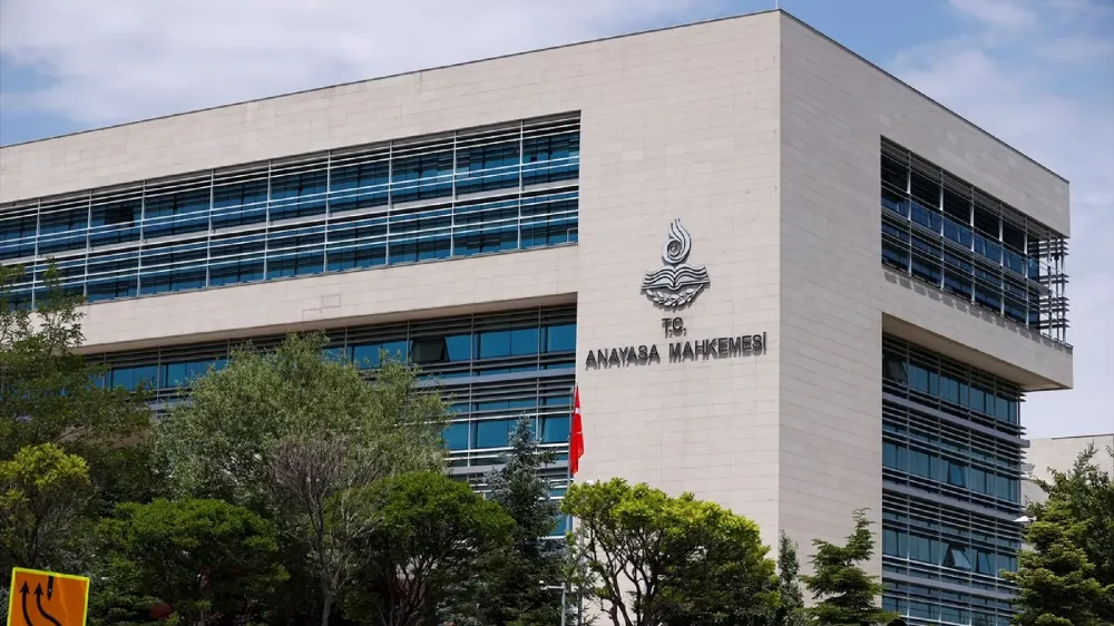 ANAYASA MAHKEMESİNDEN 6 SİYASİ PARTİYE YÖNELİK MALİ DENETİM KARARI
