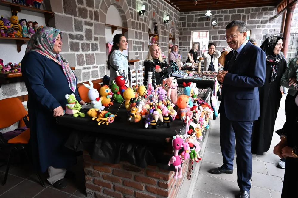 EN GÜZEL HEDİYELERİN ADRESİ, HAMAMÖNÜ EL ÜRÜNLERİ PAZARI