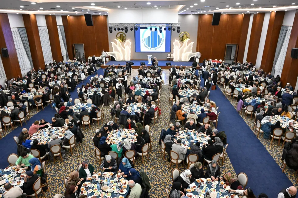 BAŞKAN TİRYAKİ KARACAÖREN VE ZÜBEYDE HANIM MAHALLE SAKİNLERİYLE BULUŞTU