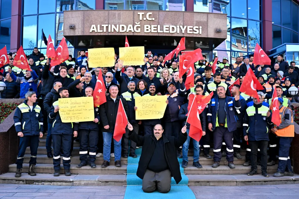 ALTINDAĞ İŞÇİSİ BAŞKANININ YANINDA