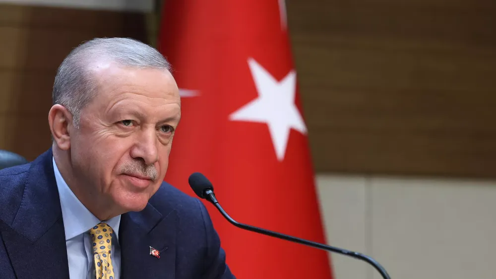 CUMHURBAŞKANI ERDOĞAN: 25 BİN ÖĞRETMEN ATAMASI OLACAK