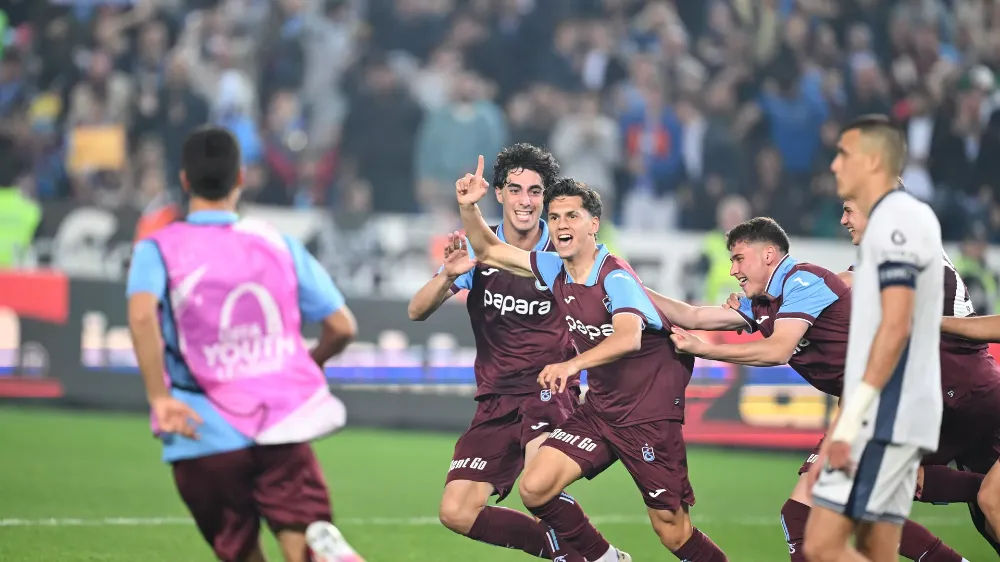 TRABZONSPOR UEFA GENÇLİK LİGİNDE YARI FİNALE YÜKSELDİ