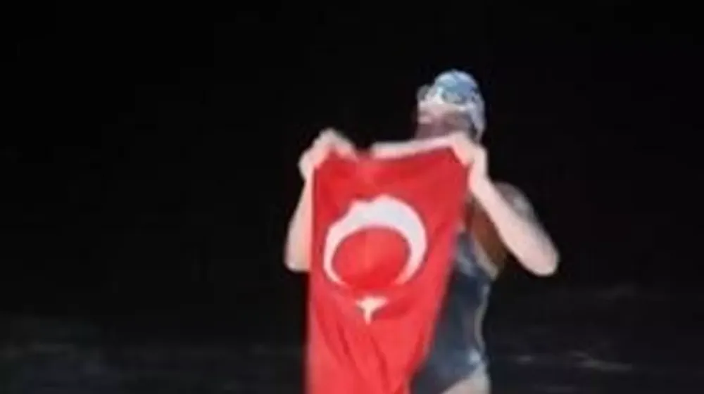 YÜZÜCÜ AYSU TÜRKOĞLU