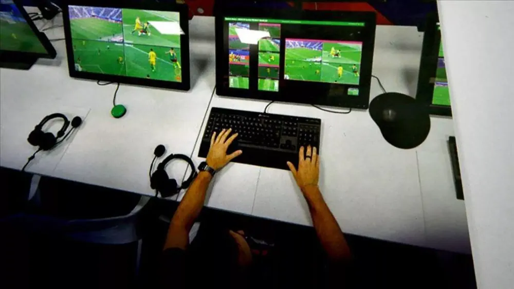 VAR HAKEMİNDEN SKANDAL HAMLE 