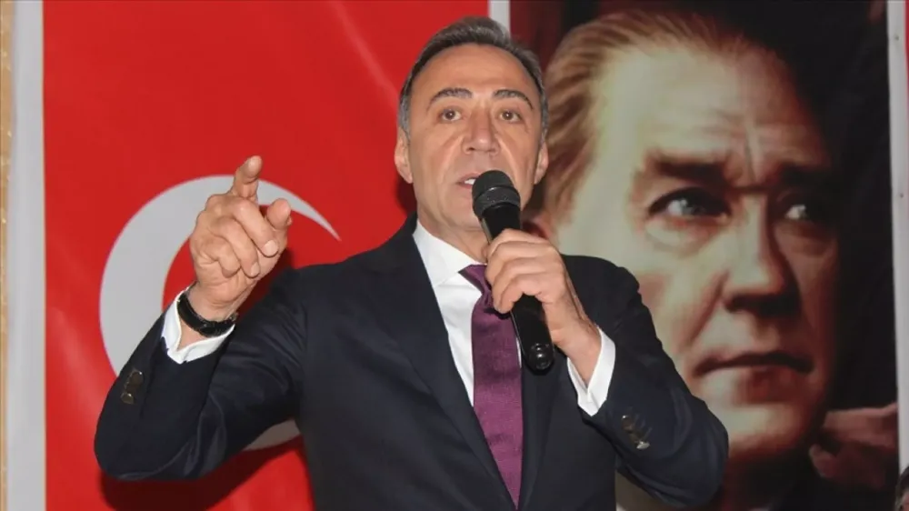 Eski Milletvekili ve oyuncu Berhan Şimşek de CHP genel başkanlığı için adaylığını açıkladı