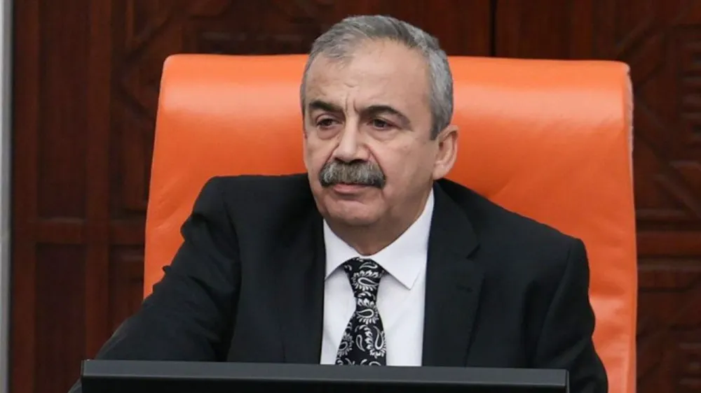 ÖNDER SON YOLCULUĞUNA UĞURLANIYOR...