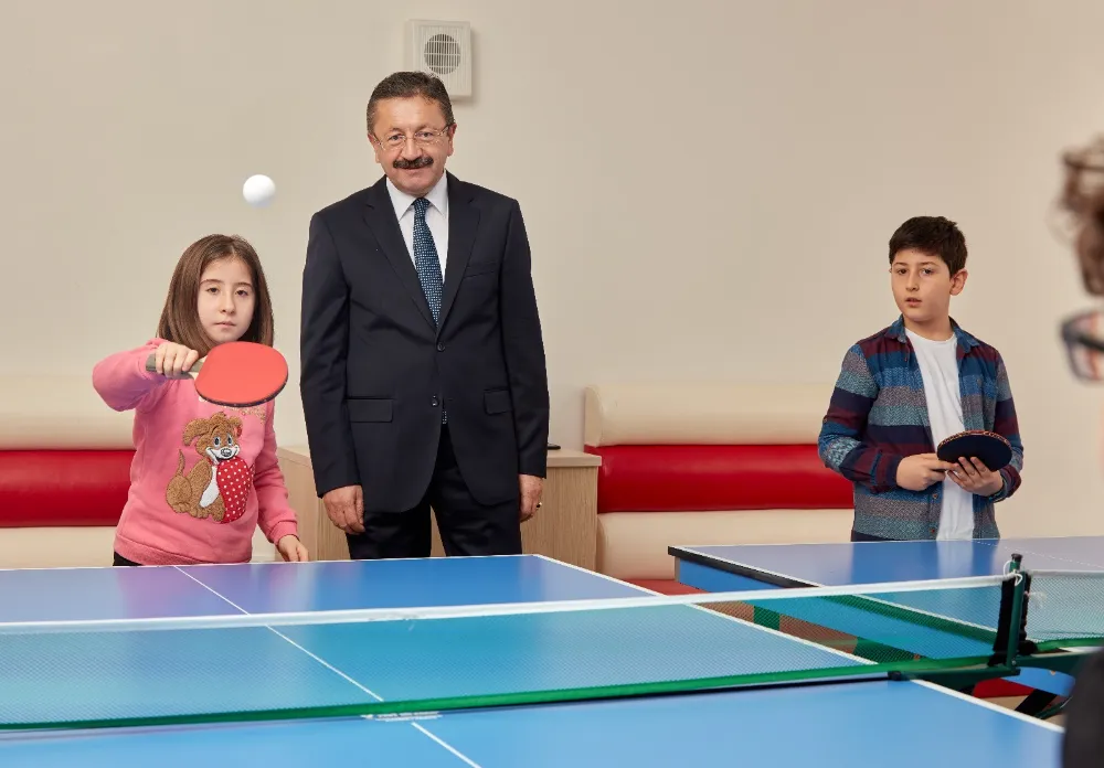 HAYDİ GENÇLER, YAZ OKULUNA!