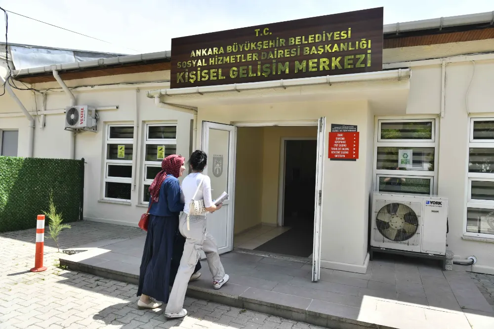 ÖĞRENCİLERİN EN GÖZDE DURAĞI: BÜYÜKŞEHİR BELEDİYESİ’NİN  “KİŞİSEL GELİŞİM MERKEZİ” 
