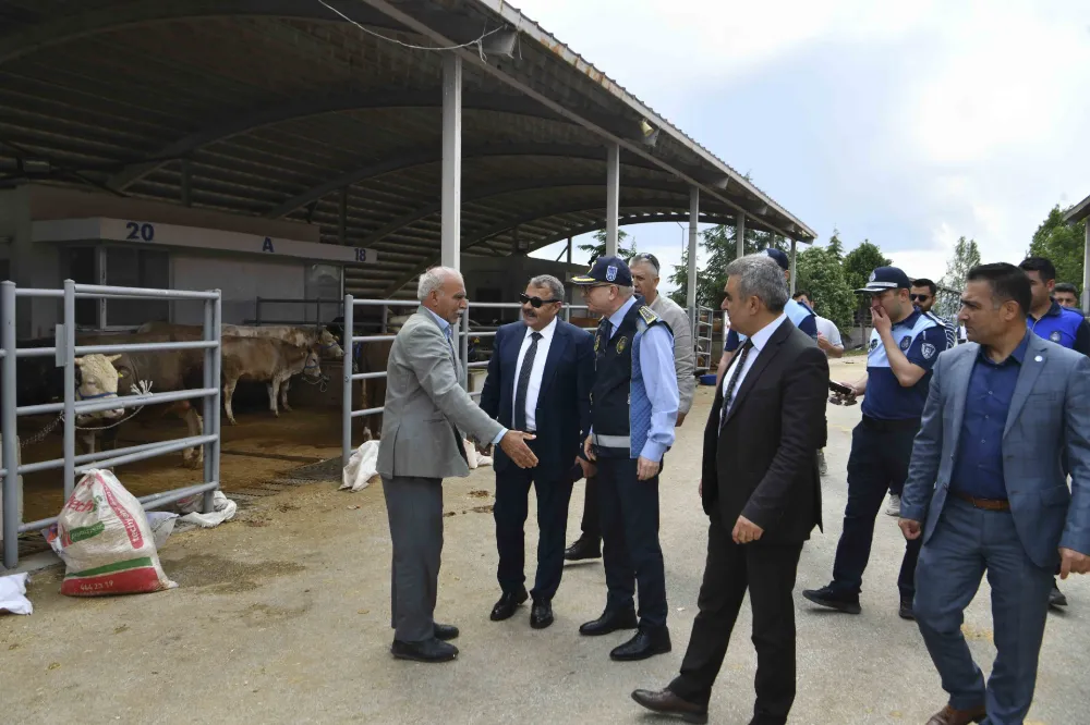 ANKARA BÜYÜKŞEHİR BELEDİYESİ’NDEN KURBAN SATIŞ VE KESİM ALANLARINA DENETİM   