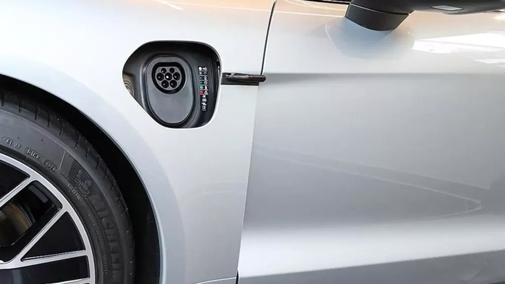 TÜRKİYE DE TRAFİKTEKİ HER BİN OTOMOBİLİN ON BEŞİ ELEKTRİKLİ OLDU