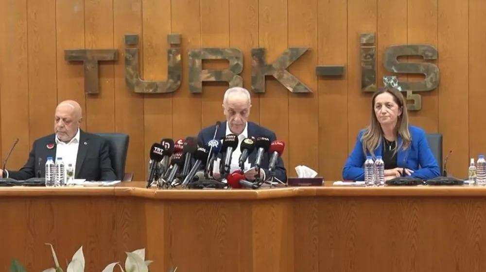 TÜRK - İŞ