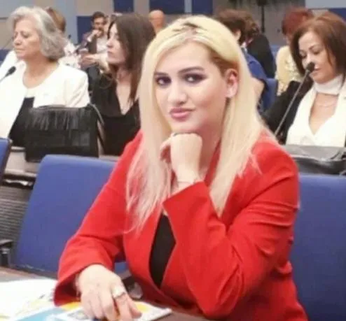 İŞ KADINI-SİYASETÇİ TÜLAY YAMAN