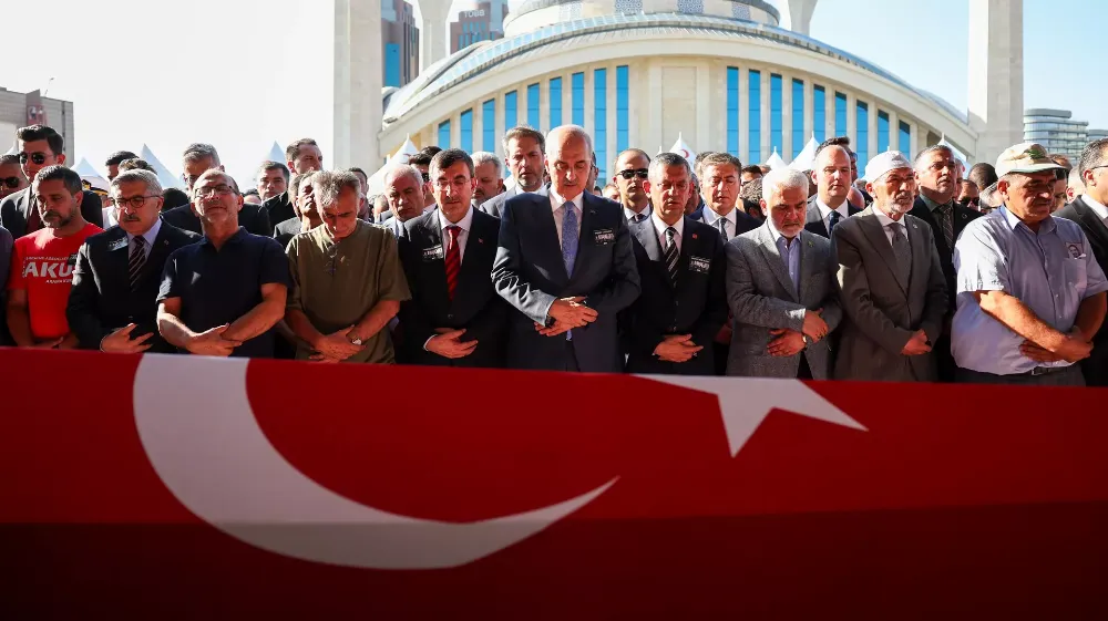 DÖRT İLDE CENAZE TÖRENİ