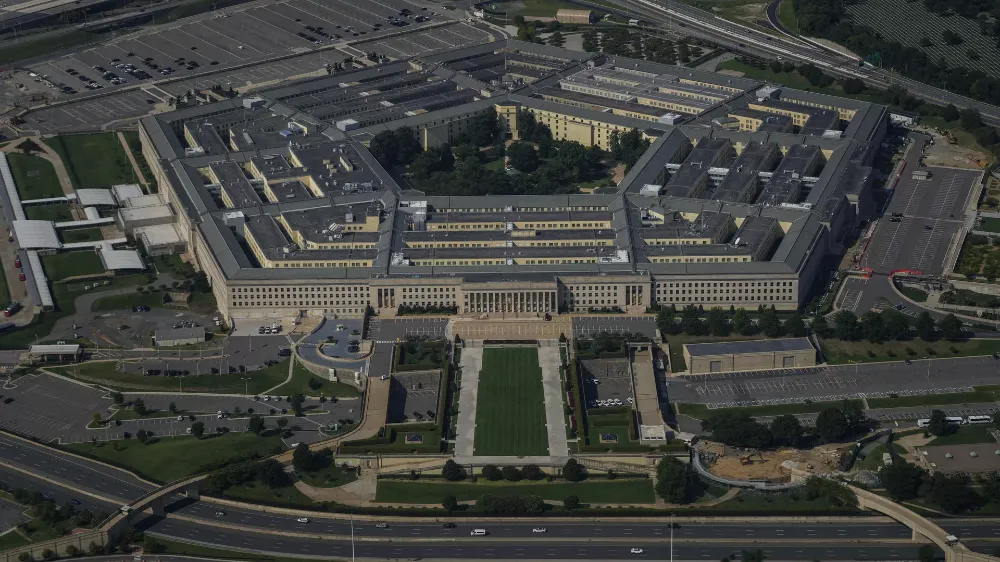 PENTAGON İÇ ÇEKİŞMELERLE BOĞUŞUYOR