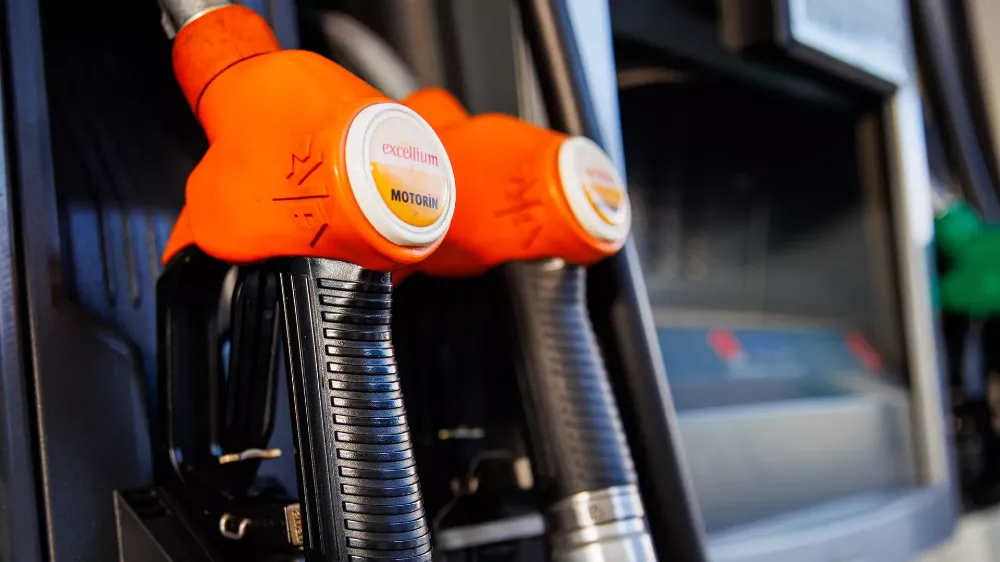 MOTORİNE BÜYÜK İNDİRİM GELİYOR