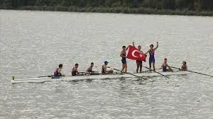 TÜRKİYE KÜREK MİLLİ TAKIMI BALKAN ŞAMPİYONASINDA 