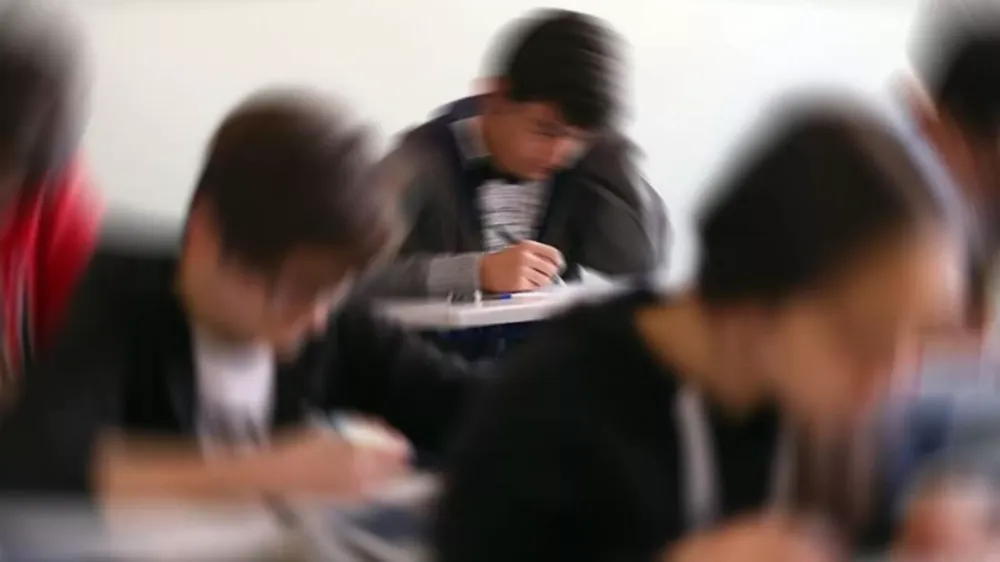 OKULDA AKRAN DEHŞETİ